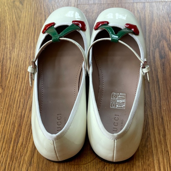 Gucci Cherry Mary Jane White Patent Leather Flats - Picture 4 of 7
